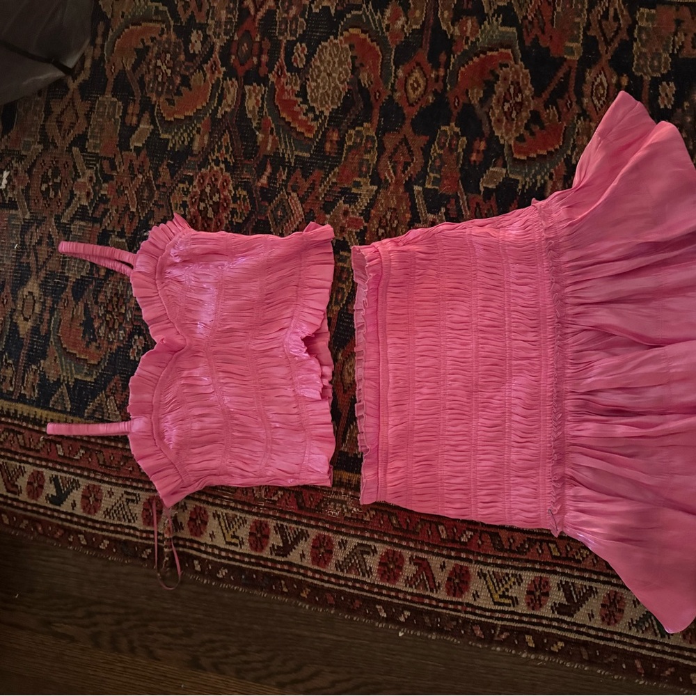 Glam Pink Ruched/Ruffled Set - Picture 4 of 4